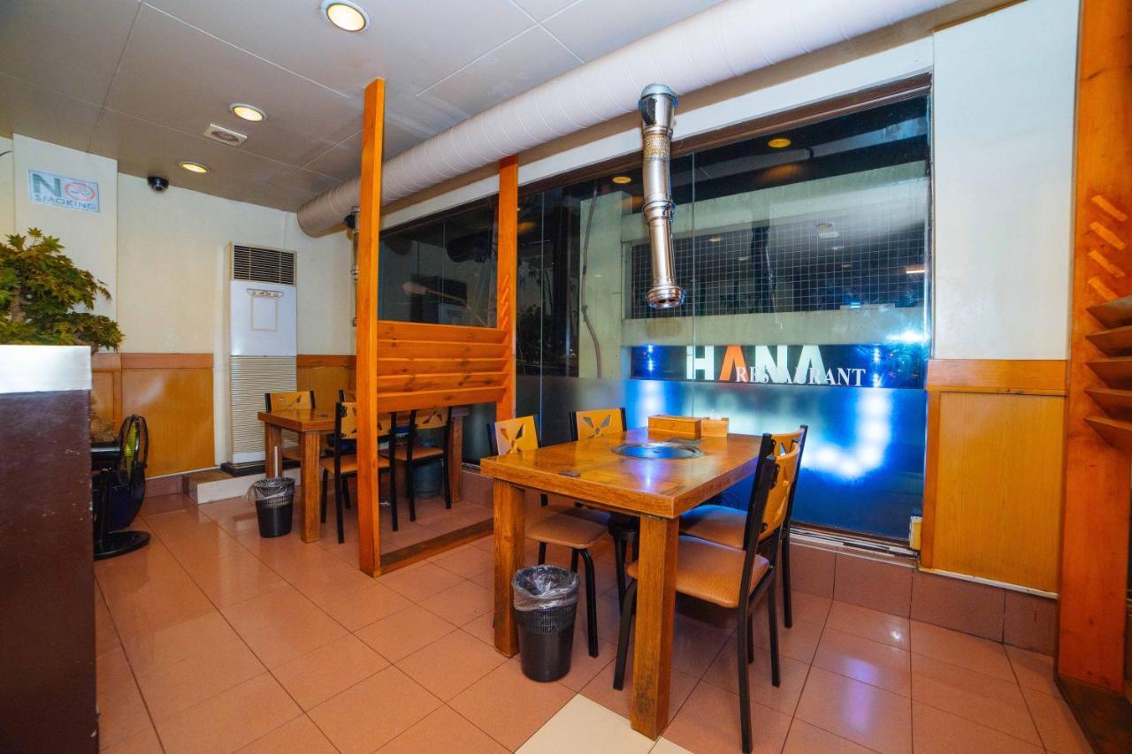 Reddoorz @ Fields Avenue Angeles City Exterior foto